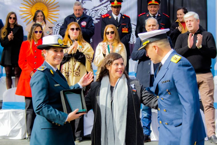 Imágenes del 27° Desfile Cívico, Militar y Gaucho