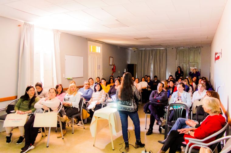 Jornada de Capacitación en Cuidado de Personas Mayores