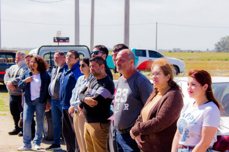 Emuvi hizo entrega de la Casa N° 300
