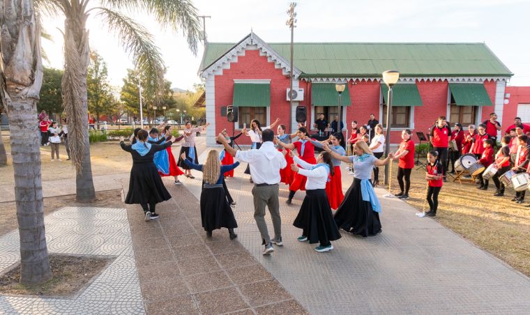 Monte Cristo Inicia la Semana Sanmartiniana con un Emotivo Homenaje