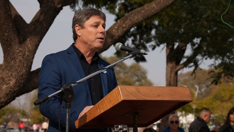 Emocionante 28º Desfile Cívico-Militar en Monte Cristo