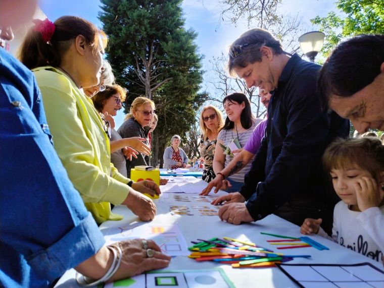 La Oficina de Personas Mayores realizó una muestra llena de creatividad