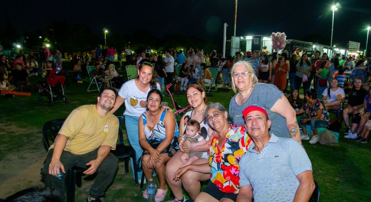 Monte Cristo celebró el día de la madre con una gran fiesta