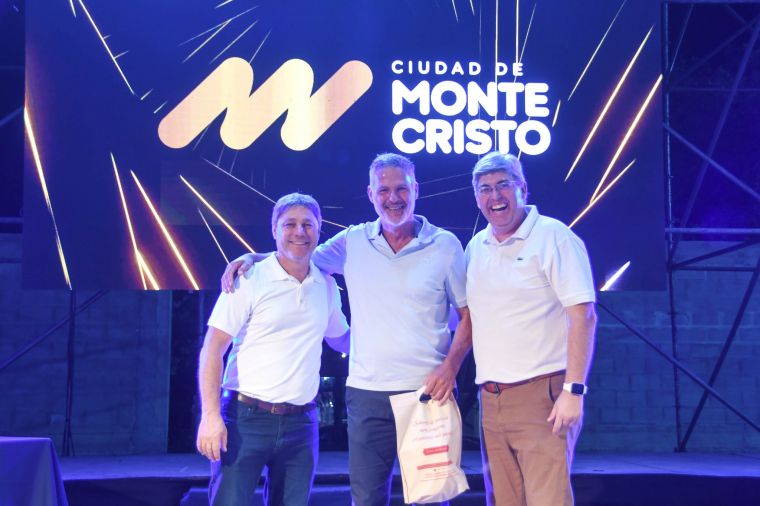 Monte Cristo premió a sus deportistas