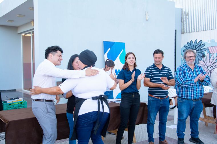 Entrega de Certificados del CEDER  a los egresados 2024