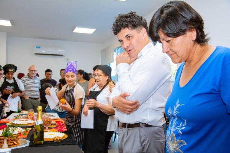 Entrega de Certificados del CEDER  a los egresados 2024