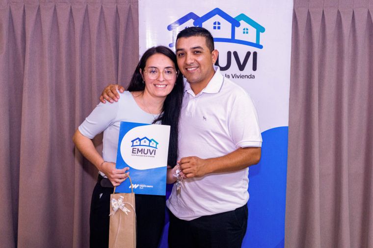 Entrega de nuevas viviendas: más de 50 familias cumplieron su sueño de la casa propia