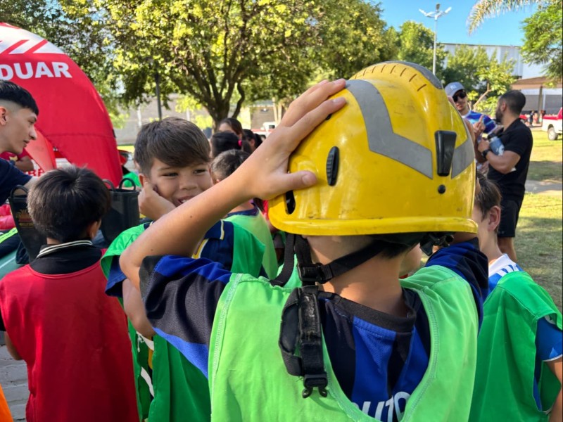 La Escuela de Verano vivió una jornada de diversión y aprendizaje junto al DUAR Alto Riesgo