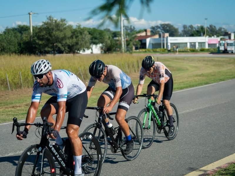 Monte Cristo vivió la 3° edición del Gran Premio de Ciclismo Rutero