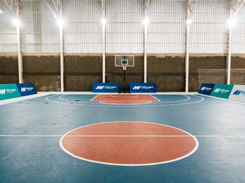Monte Cristo inauguró una nueva cancha de básquet en el Arena
