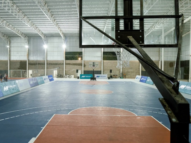 Monte Cristo inauguró una nueva cancha de básquet en el Arena