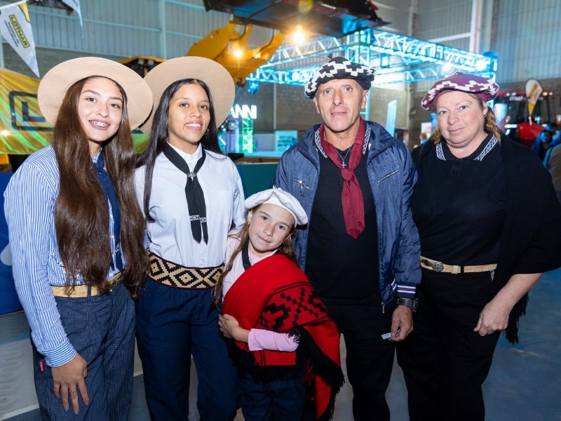 Monte Cristo vivió una gran segunda noche del 10° Festival de la Tierra y la Industria