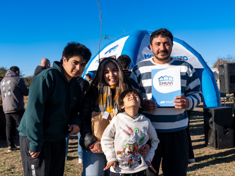 Monte Cristo da un paso histórico: 101 familias recibieron su lote y se anunció un nuevo loteo social con más de 500 soluciones habitacionales