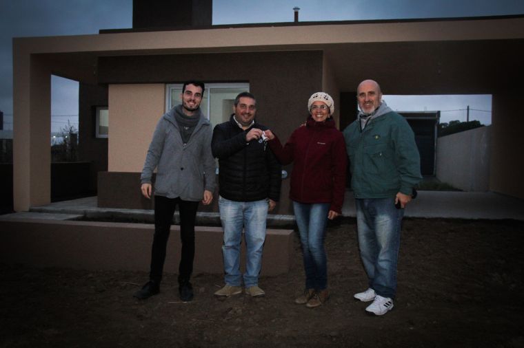 Nueva Entrega de Viviendas del Emuvi