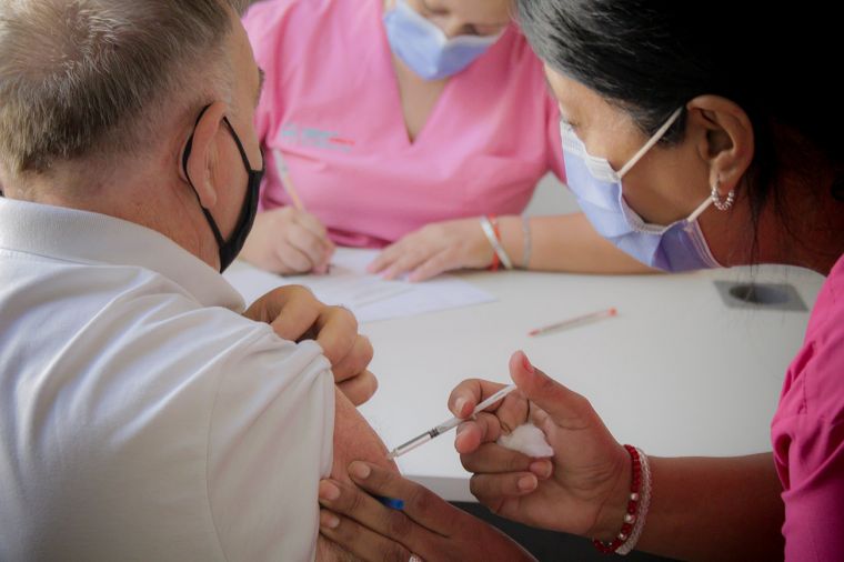 Empezó la vacunación en Monte Cristo 