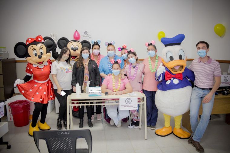 Comenzó la vacunación para niños con alegría