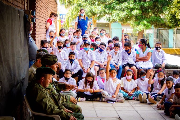 Nuestro veteranos en las escuelas