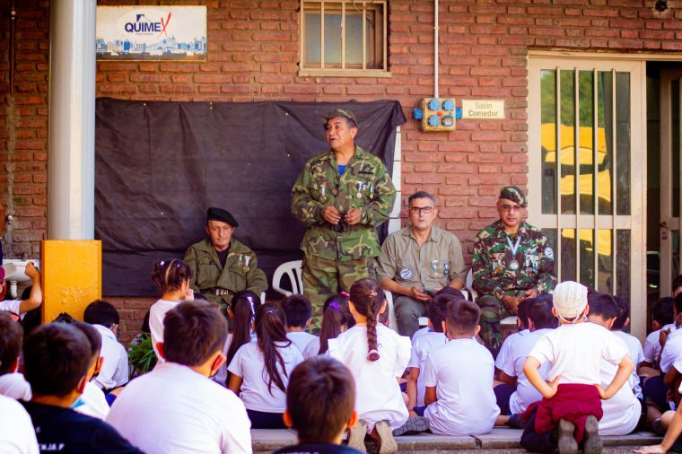 Nuestro veteranos en las escuelas
