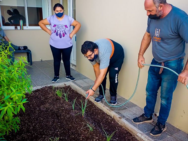 Huepil ya tiene su huerta