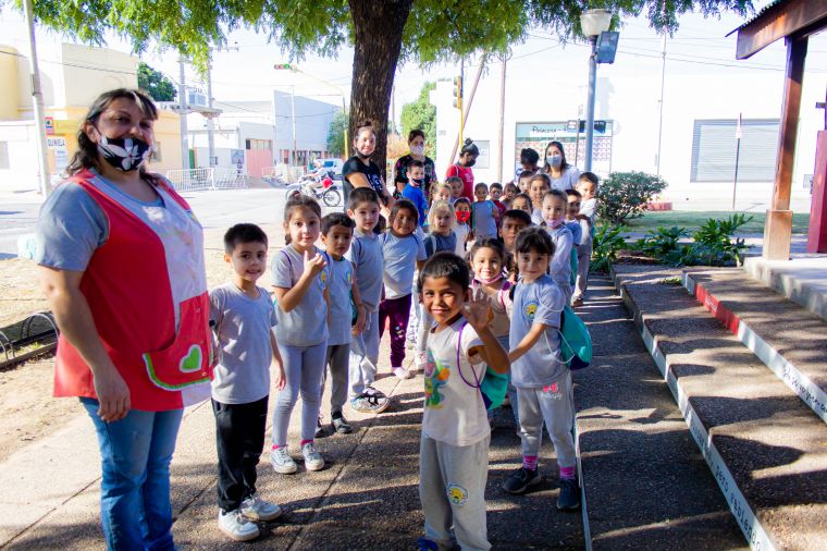 Vuelven las visitas a la Biblio