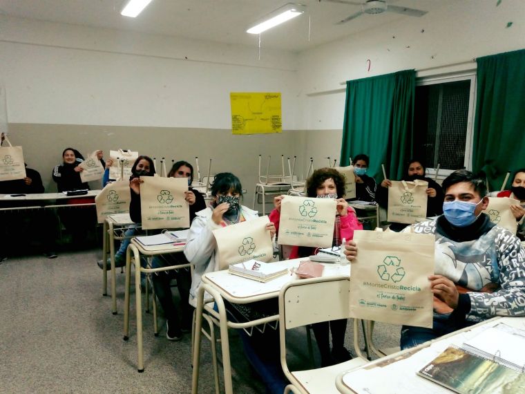 Charla sobre huerta y compost en el C.E.N.M.A