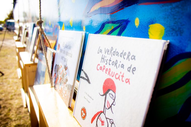 Festejo Día de los Estudiantes Para Niños y Niñas