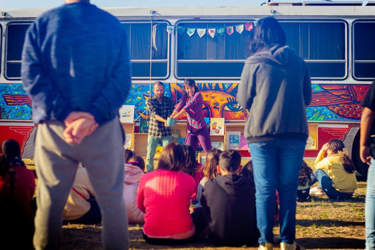 Festejo Día de los Estudiantes Para Niños y Niñas