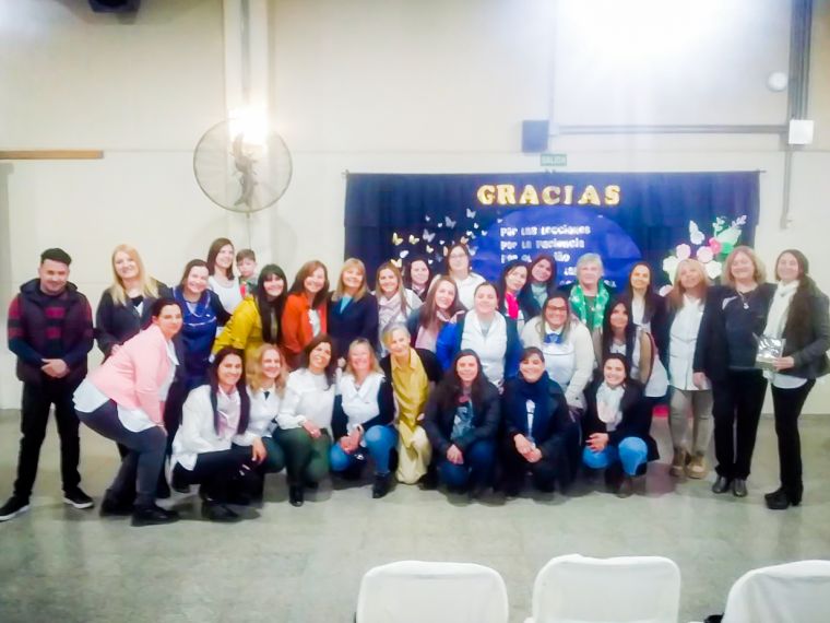 Homenaje a Nuestros Maestros y Maestras 