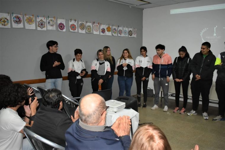 Cine Debate en la Oficina de Personas Mayores 