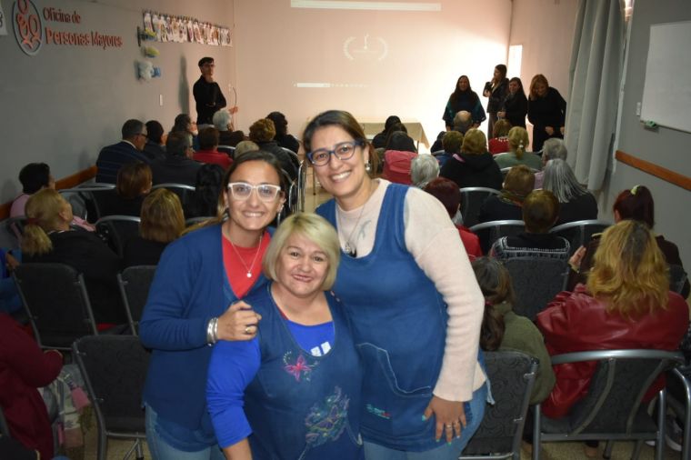 Cine Debate en la Oficina de Personas Mayores 