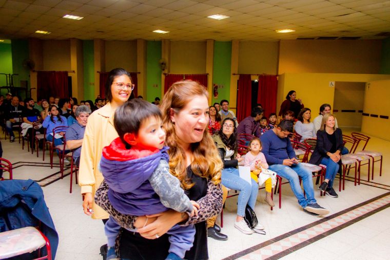 Entrega de Certificados de la Universidad Popular de Monte Cristo