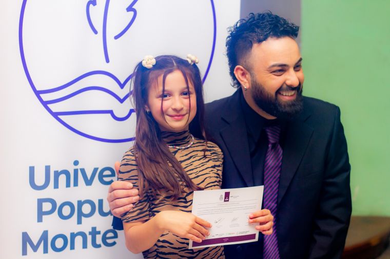 Entrega de Certificados de la Universidad Popular de Monte Cristo