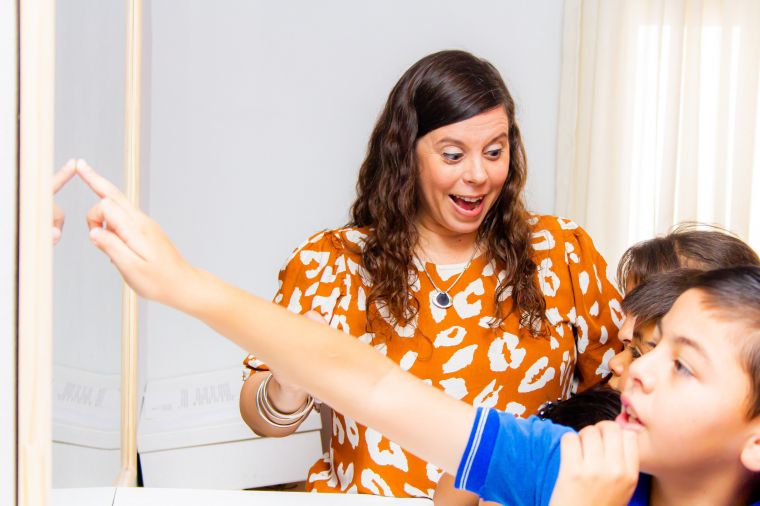 Visita de los Alumnnos/as de la escuela 25 de Mayo a la Municipalidad