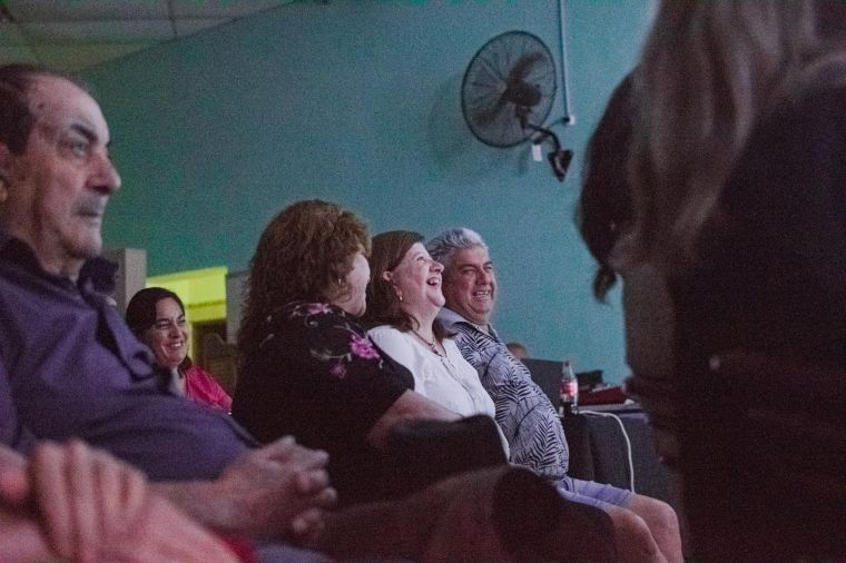 Lo Pasamos Pulenta con la Obra de Adrián Gómez 