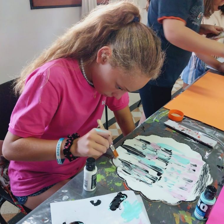 Finalizó el Taller de Pintura con Espátulas Dictado en el Punto Digital 