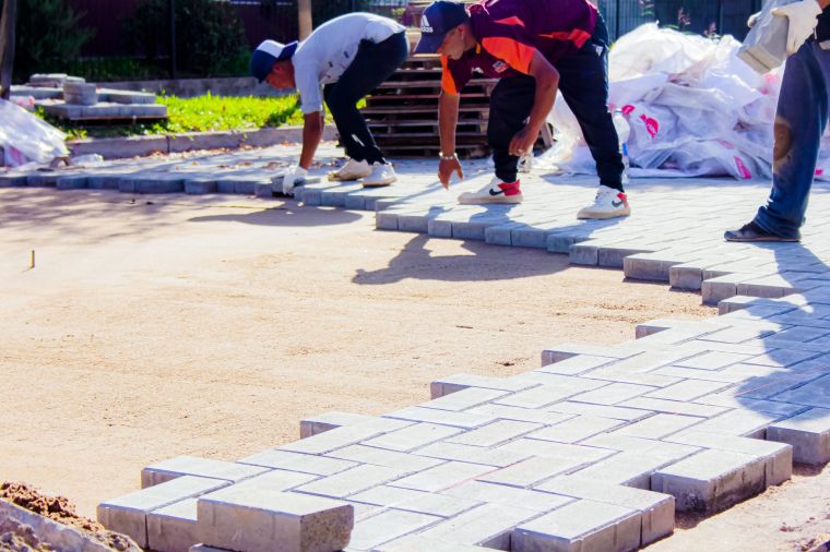 Continuamos adoquinando nuevas cuadras de nuestra ciudad 