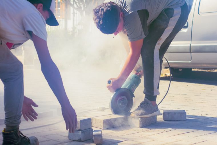Continuamos adoquinando nuevas cuadras de nuestra ciudad 