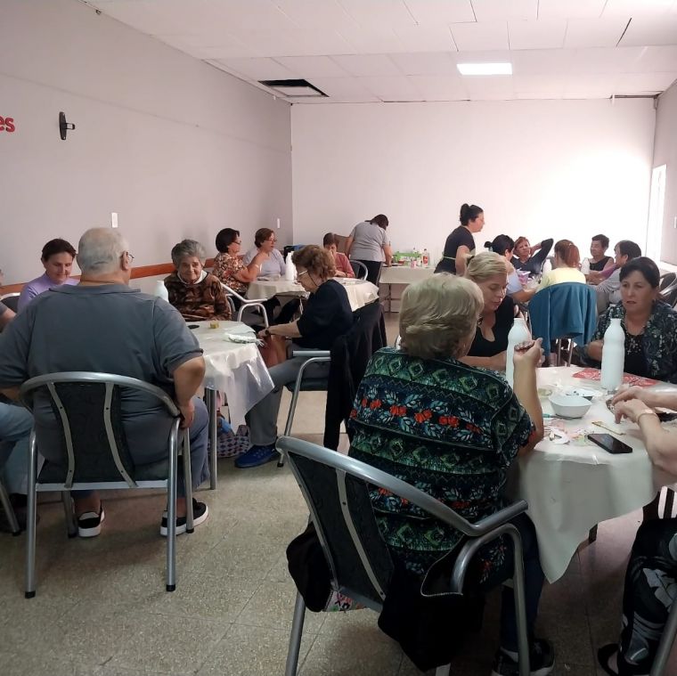 Taller de Arte en la Oficina de Adultos Mayores