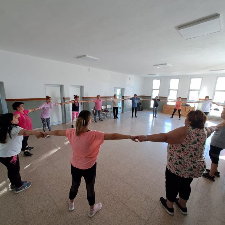 Taller de Zumba Adaptada para Personas Mayores