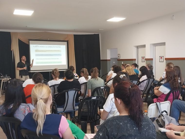Encuentro Formación Docente en Monte Cristo 