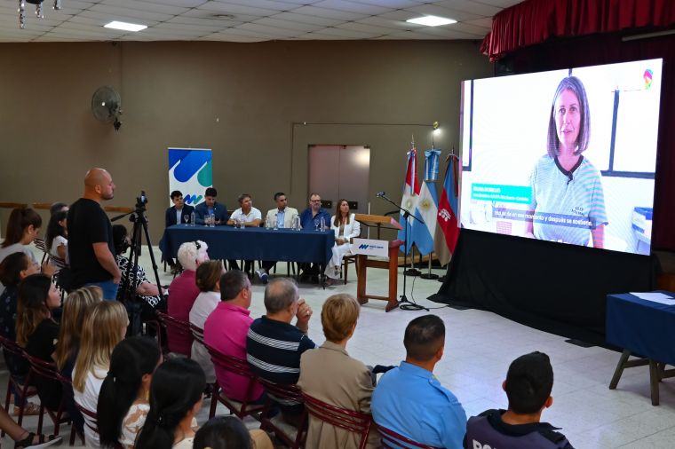 Se presentó PLaNEA, una nueva escuela secundaria en Monte Cristo
