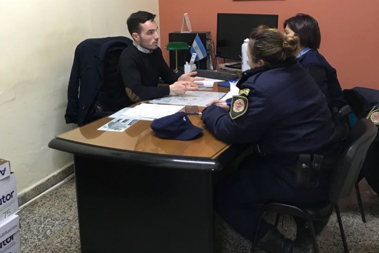 Reunión de trabajo con representantes policiales