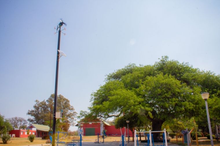 Estación de carga con energia sostenible 